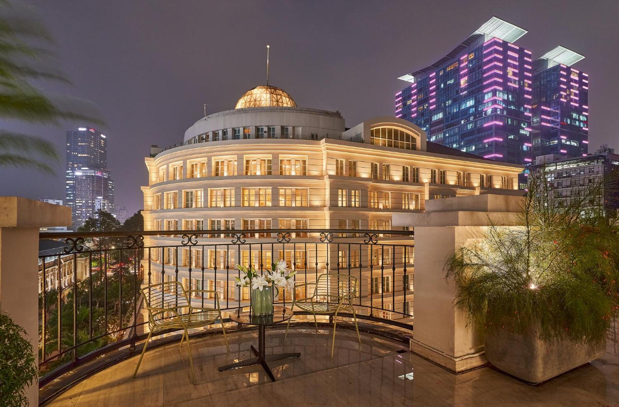 Signature By M Village Ba Trung Hotel 4*