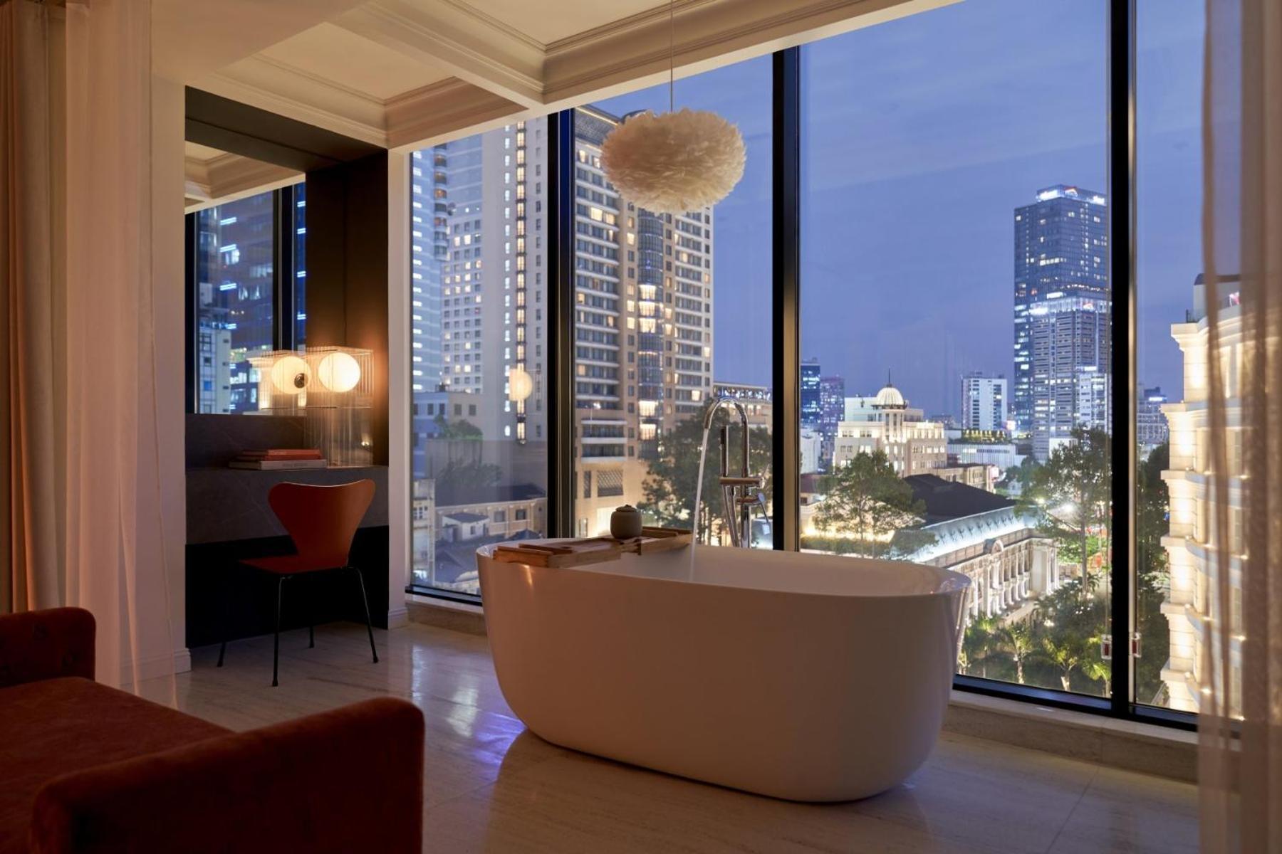 Signature By M Village Ba Trung 4* TP. Hồ Chí Minh